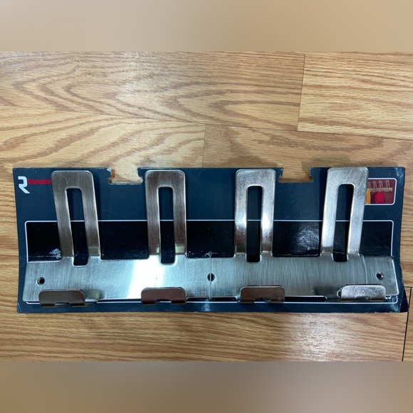 Richelieu Stainless Steel Wall Hooks - Picture 3 of 3